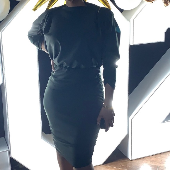 Dress - Picture 4 of 4